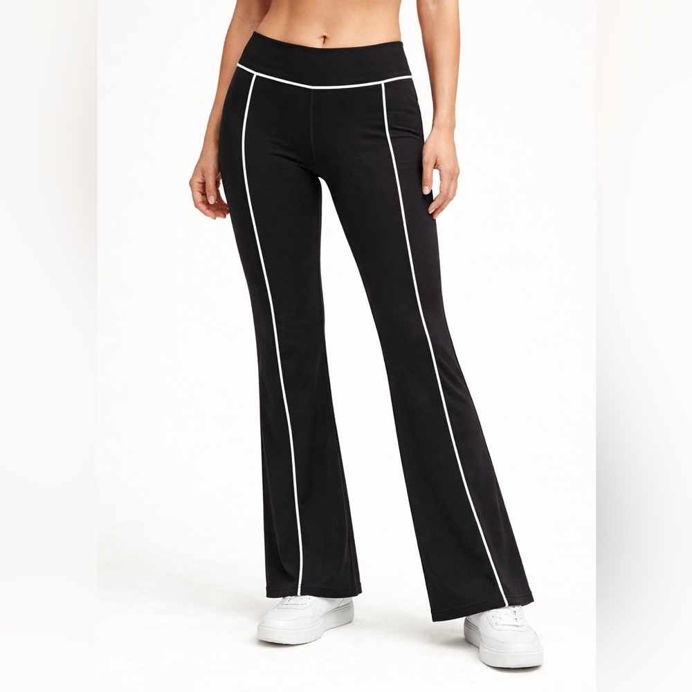 Lululemon Groove Pant (Tall) - Black/White Stripes